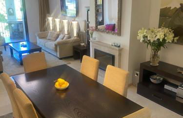 Modern Apartment in Benahavis Village Centre with Underground Parking - Photo 4