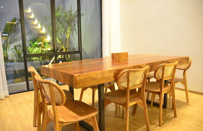 Maplewood Mountain 9BR with Heated Pool - Photo 27