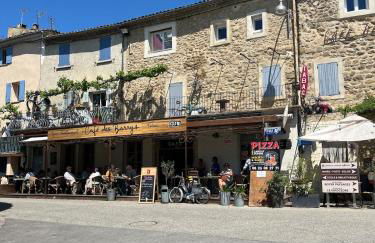 Vacation home with a private pool in Puyméras - Foto 31