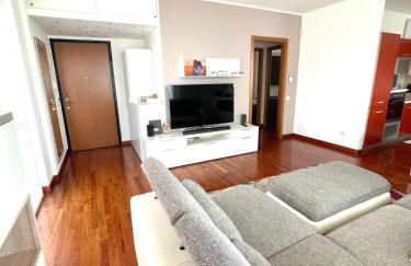 Elegant Apartment in Milan with Panoramic Terrace - Foto 14