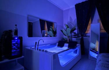 TROPICAL RHAPSODY - Jacuzzi & King Size a Torino Centro - Foto 9