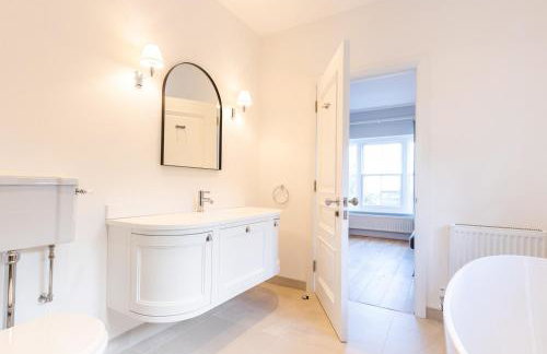 Golwg y Lan - A stunning home for 10 with sea views - Foto 24