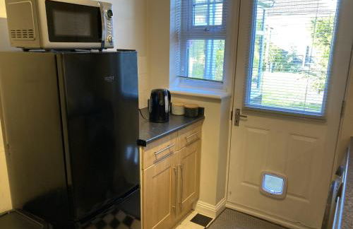 Quiet 3 bed semi with off street parking - Foto 25