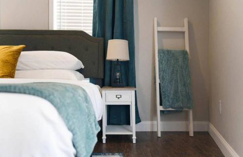 HostWise Stays - The Carnegie - Sauna, 1 Block from Butler St, Family Friendly - Foto 43