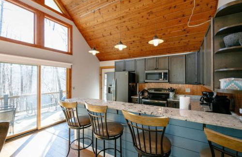 Updated Classic Cabin, Private Community and Hot Tub - Foto 11