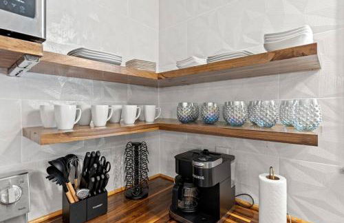 The Luxe Hot Tub Private Bar 12 Min to Horse Park - Foto 20