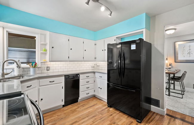 Historic Mountain Ave Bungalow - Walk Everywhere! - Foto 8