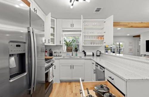 Cozy Arlington Bungalow 4/Mins to AT&T Stadium - Foto 9