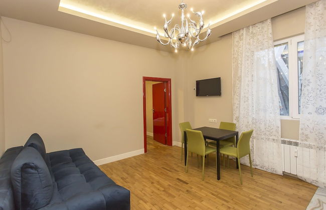 Elegant 2bdr Apartment With a Balcony - Foto 2