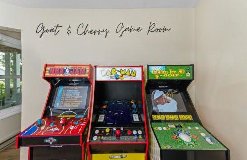 Cozy Retreat HotTub, FirePit, Arcade Fun & Dogs! - Foto 31