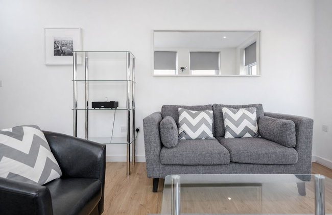 Roomspace Serviced Apartments - Swan House - Photo 5