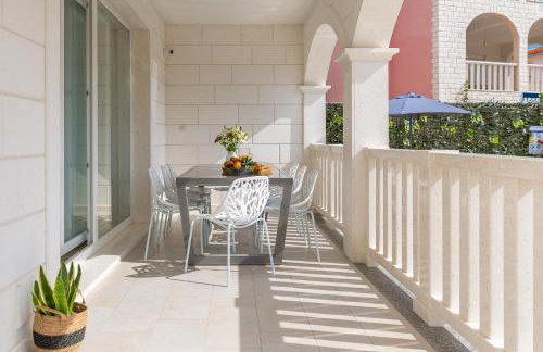 Villa Authentica with Heated Pool - Foto 17