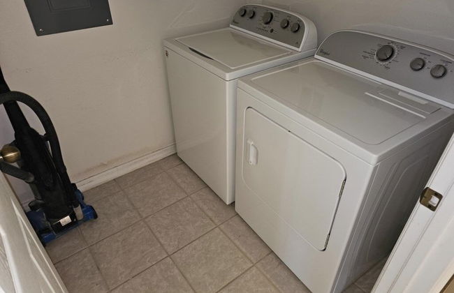 3br, 2.5ba Townhome W/ Lake View, Sunny Rear Yard 3 Bedroom Townhouse by RedAwning - Foto 25