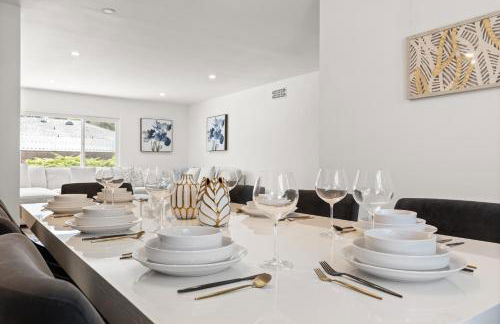 NEW Remodeled Northridge 5 Bedroom Near CSUN & Sherwood Forest - Foto 4