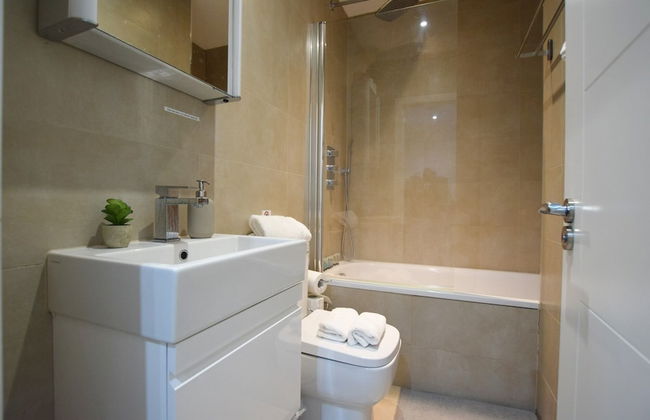 1-bed Apartment in Ealing, 3 Mins From Station - Foto 25