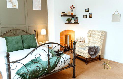 *Luke Stays Oswald Terrace* - Foto 38