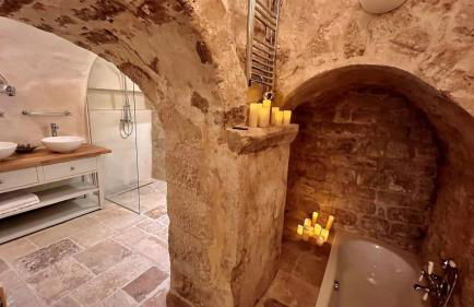 Serenity, Meditation at Notre Dame - Foto 6