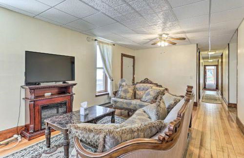 Shop, Hike and Explore! Historic Dtwn Custer Apt - Foto 6