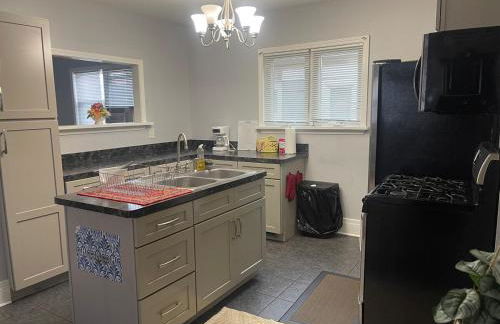 Buffalo 4BR Home 5 Beds, Near Airport & Downtown - Foto 34