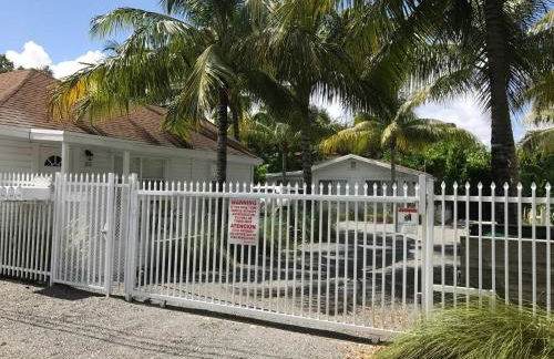 Grove Bay Bungalow - 2/2 Gated Cottage-Walk to Bay - Foto 7