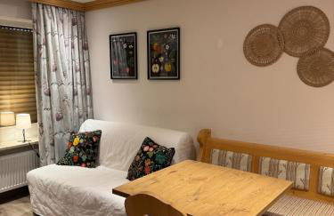 Gemütliche Wohnung mit Bergblick und Terrasse - Photo 3