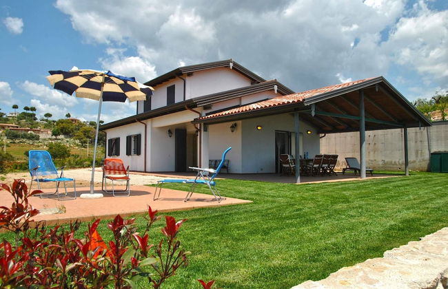 Red Roses Flat in a Semi-detached Villa - Foto 1