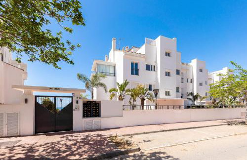 The Penthouse Panorama Exclusive Seafront Estate - Photo 63