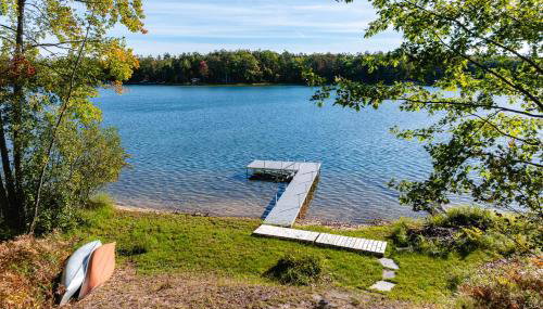 Pet-friendly Lakefront Gaylord Home with Dock! - Foto 2