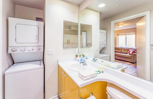 SpaceNeedleNest, Retro Chic, Free Parking-Rooftop - Foto 21