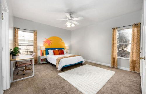 Your UF Getaway: 1 Block from Campus - 4 BD Haven - Foto 28