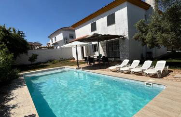 Gran Chalet a 13 min de Sevilla - Foto 1