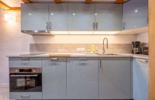 Le Cristal - Central apartment close to the slopes & Free Parking - By Cozee Rentals - Foto 6