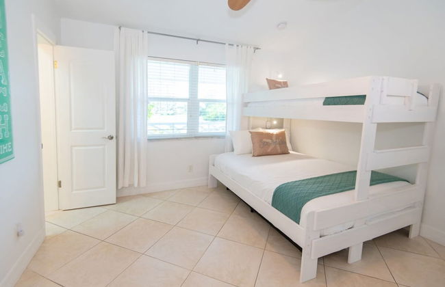 8BD Ft Pierce Beach Getaway - Great for Family Group - Photo 51