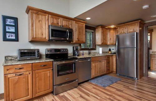 Family-Friendly Cabin Rental with Mountain Vistas near West Glacier, Montana - Foto 4