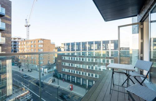 Central Wembley Stadium Luxe Stay with Pool Table - Foto 64
