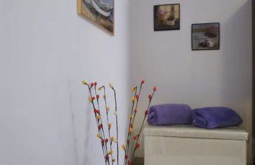 Violet Bedroom and Apartment - Photo 18