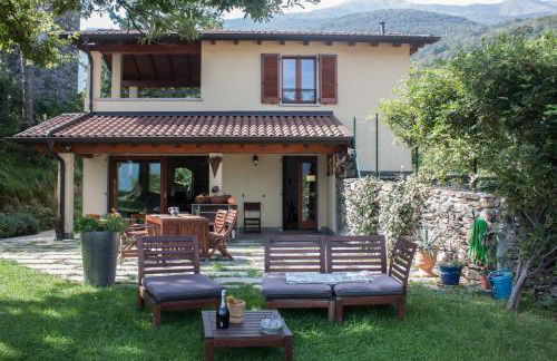 Castel Cottage - Rezzonico, San Siro by LoveComo - Foto 24