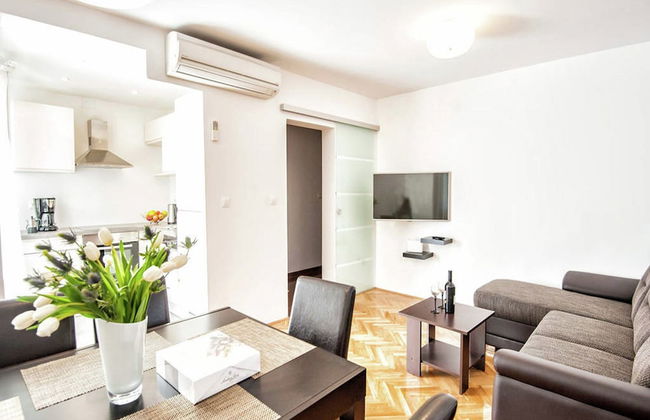 Luxury Apartment With Private Balcony in Quiet Area - Foto 20