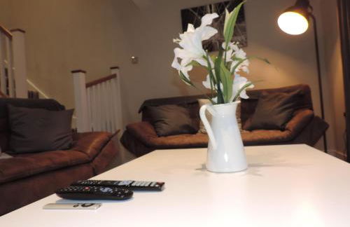 4 Bed Farnborough Air Accommodation - Foto 19