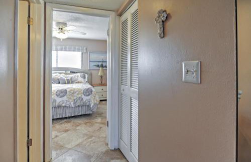 Beachfront St Petersburg Condo with Community Pool! - Foto 15