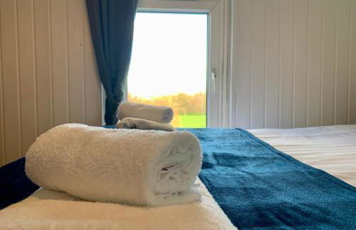 Cheerful - 3 Bed - Serviced Accommodation - In Heart of Northumberland - Sleeps 6 - Foto 38