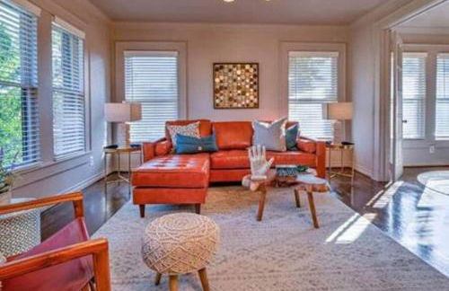 Elevate Your Stay Chic 1-Bed Condo Courtyard - Foto 1