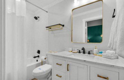 Steps to the Beach Pool Courts Family Fun - Foto 20