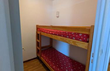 Appartement 4 pièces pour 6-8 personnes, 2 chambres, 1 cabine, 2 canapés-lit double dans le salon, au pied des pistes et piscine l'été, wifi fibre - Foto 9