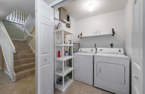 Salty Fox 5BD Oasis w Spa, Beach & Downtown - Foto 45