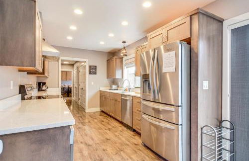 1 Mi to Oregon Dunes Quiet Getaway with Deck - Foto 7