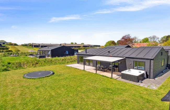 "Jul" - 300m from the sea - Photo 1