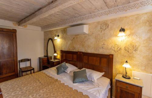 Charming stone house with private pool & jacuzzi - Holiday Home Vera - Photo 37