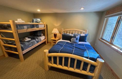 Private and Peaceful, Mtn Views, Stream, Family Friendly, Separate Guest Room - Foto 16