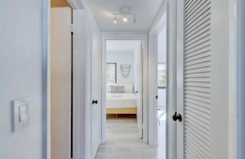 Chic Retreat: 2BR Apartment! - Foto 13